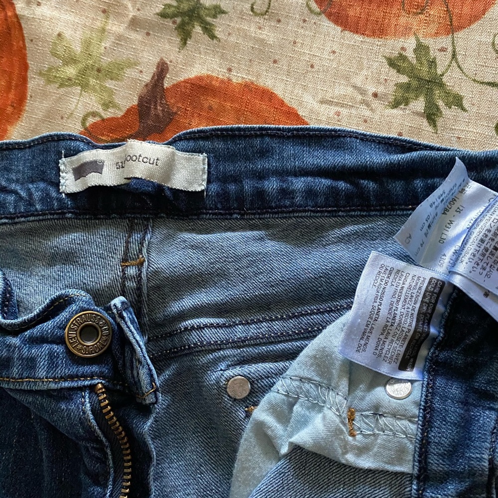 women’s Levi’s jeans boot cut